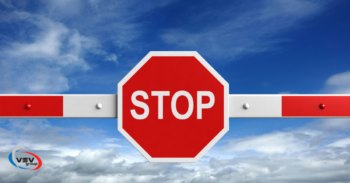 шлагбаум, шлагбаум во дворе